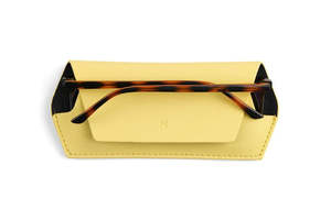 Fox Leo: FOX & LEO GLASSES CASE YELLOW