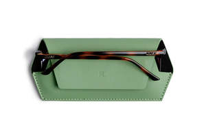 Fox Leo: FOX & LEO GLASSES CASE SAGE