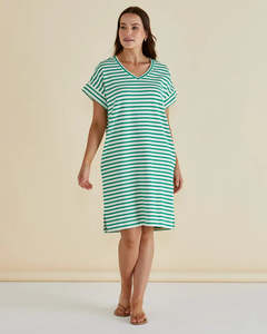 Betty Basics: BETTY BASICS ELISE V NECK DRESS