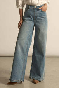 ZOE KRATZMANN AURA JEAN MID DENIM