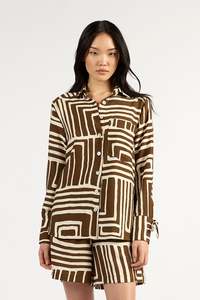 TUESDAY FORTUNE SHIRT CHOC GEO