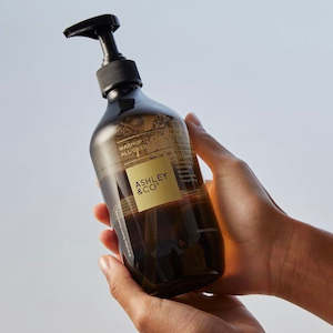 Wash Up All Over - Tui & Kahili