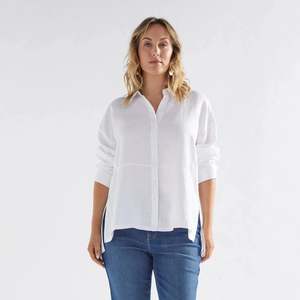 Wear: Stilla Shirt - White