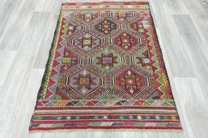 Turkish Kilim Rug 143 x 106cm | Handwoven Anatolian Geometric Design