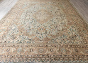 Persian Carpets Nz: Vintage Nain Hand-Knotted Wool Persian Rug (Size: 300 X 390 CM)