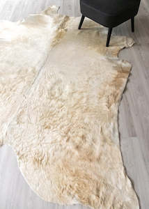 Champagne Cowhides: Champagne Cowhide Rug (Size: 250 X 200 CM) CHR1840