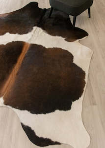 Animal Hides: Reddish Cowhide Rug (Size: 240 X 190 CM) CHR1917