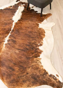 Medium White Spine Belly Brindle Cowhide Rug (Size: 270 X 220 CM) CHR2229