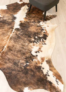 (Rare) Medium White Spine Belly Brindle Cowhide Rug (Size: 230 X 210 CM) CHR2226