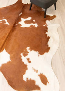 Cowhide Rugs Nz: Brown And White Cowhide Rug (Size: 250 X 200 CM) CHR2216