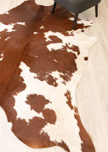 Cowhide Rugs Nz: Brown And White Cowhide Rug (Size: 240 X 200 CM) CHR2213