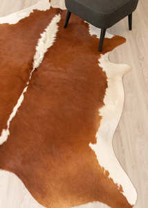 Cowhide Rugs Nz: Hereford Brown And White Cowhide Rug (Size: 220 x 190 CM) CHR2211