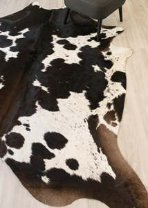 Black White Cowhide Rugs: Black And White Cowhide Rug (Size: 250 X 220 CM) CHR2158
