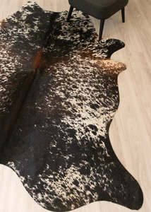 Tri Color Cowhide Rugs: Salt Pepper Tri-Color Cowhide Rug (Size: 250 X 200 CM) CHR2239