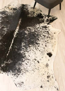 Salt Pepper Cowhides: Salt Pepper Black & White Cowhide Rug (Size: 230 X 200 CM) CHR2238