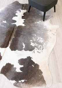 Metallic Rustic Cowhide Rugs: (Rare) Metallic/Rustic Cowhide Rug (Size: 230 X 170 CM) CHR2175