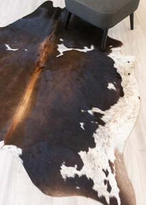 Large Rugs: Reddish Cowhide Rug (Size: 210 X 170 CM) CHR2114
