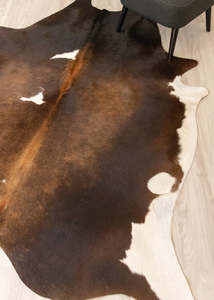 Reddish Cowhide Rugs: Reddish Cowhide Rug (Size: 240 X 180 CM) CHR2198