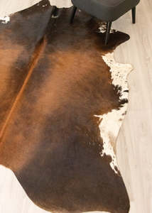 Reddish Cowhide Rugs: Reddish Cowhide Rug (Size: 230 X 200 CM) CHR2193