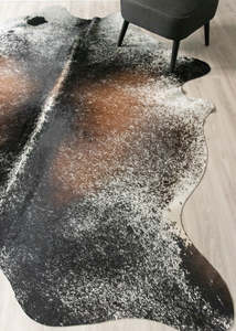 Tri Color Cowhide Rugs: (Rare) Salt Pepper Tri-Color Cowhide Rug (Size: 270 X 230 CM) CHR2430