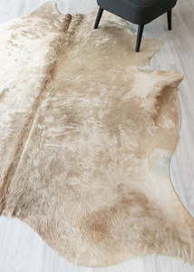 (Rare) Champagne Cowhide Rug (Size: 250 X 210 CM) CHR2396