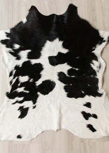 Calfskin - Black/White (Size: 100 X 100 CM) CS635