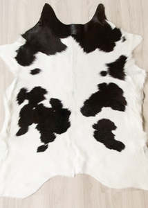 Calf Skin Rugs: Calfskin - Black/White (Size: 110 X 90 CM) CS633