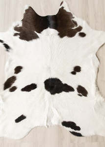 Calfskin - Black/White (Size: 110 X 90 CM) CS632