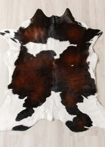 Calf Skin Rugs: Calfskin - Reddish (Size: 100 X 90 CM) CS629