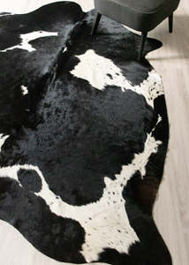 Cowhide Rugs Nz: Black And White Cowhide Rug (Size: 240 X 200 CM) CHR2638