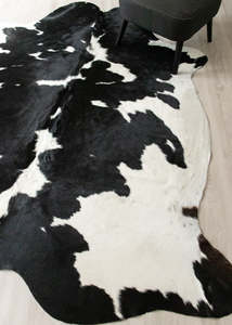 Cowhide Rugs Nz: Black And White Cowhide Rug (Size: 250 X 220 CM) CHR2637