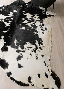 Cowhide Rugs Nz: Black And White Cowhide Rug (Size: 250 X 220 CM) CHR2636