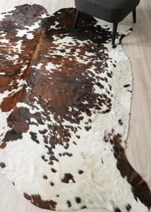 Exotic Tricolor Cowhide Rug (Size: 240 X 220 CM) CHR2635