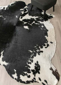 Black White Cowhide Rugs: Black And White Cowhide Rug (Size: 250 X 220 CM) CHR2614