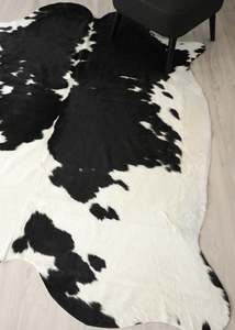 Black White Cowhide Rugs: Black And White Cowhide Rug (Size: 230 X 200 CM) CHR2726