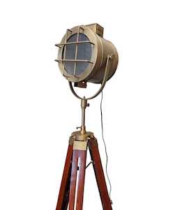 Shipwreck Nauticals: TRIPOD BASE SPOTLIGHT LAMP
