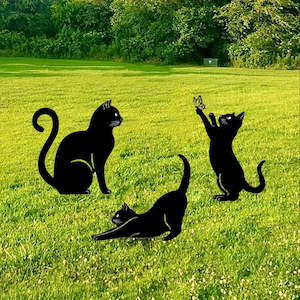 Charming Cat Family Garden Stakes – Decorative Cute Cat Silhouette,