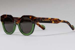Happy To Sit On Your Face Sunglasses: Happy to Sit on Your Face - Spyder Hunter Tort
