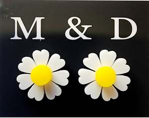 M And D Jewellery: M and D Jewellery - White/Yellow