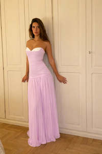 Frontpage: Nicolette | Baby Pink