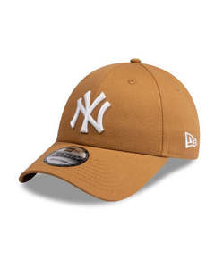 Mens: New Era NY Yankees 9FORTY Baseball Cap Wheat