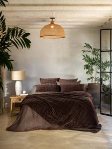 Belvedere Velvet Quilt in Cocoa
