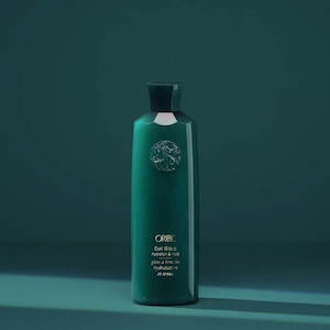 Tight Curls: Oribe Curl Gloss