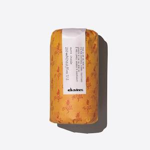 Cream Gels: Davines This is an Oil Non Oil