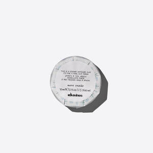 Pomade Wax: Davines This is a Strong Moulding Clay