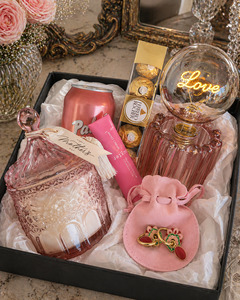 Products: Luxury Mothers Day Gift Box Sachii