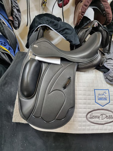 Products: ID Saddles (Harry Dabbs)- Franzi 3000 Platinum Dressage Saddle4You2023