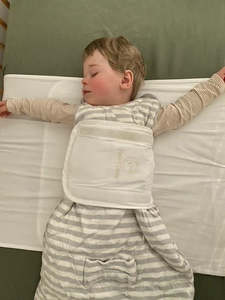 Sleepwrap: Large size | Fits standard and large cot/crib, portable cot, standard single bed, boat, caravan, king-single, double, queen and standard king bed