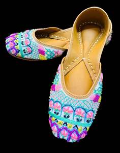 Pure leather very soft double cushioned based hand work Beautiful Punjabi Jutti