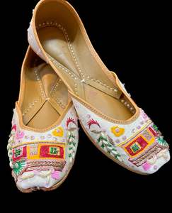 Women Punjabi Jutti: Pure leather very soft double cushioned based hand work Beautiful Punjabi Jutti